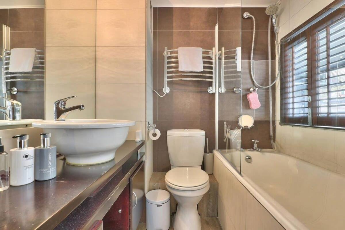 Montclair 60B Apartment Cape Town Luaran gambar